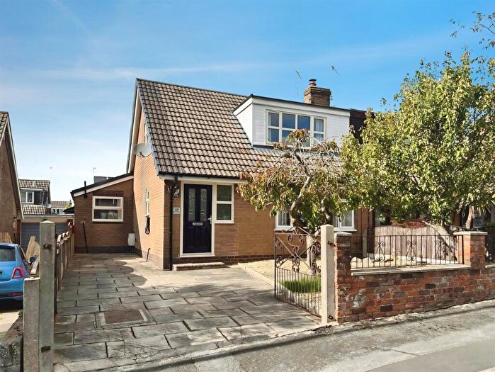 4 Bedroom Semi-Detached Bungalow For Sale In Grays Close, Scholar Green, ST7