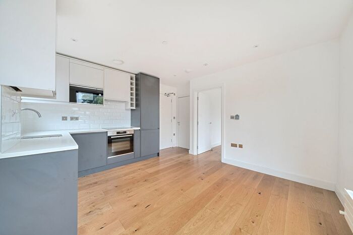 1 Bedroom Flat To Rent In Deptford Broadway, London, SE8