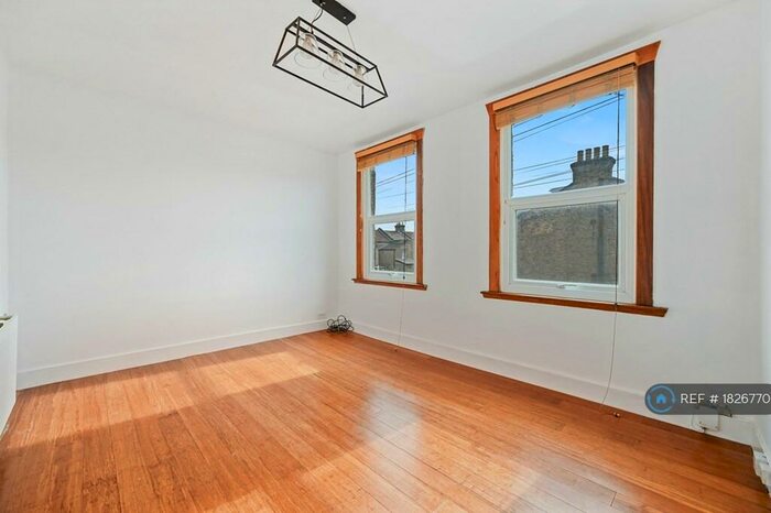 1 Bedroom Flat To Rent In Napier Road, London, E11