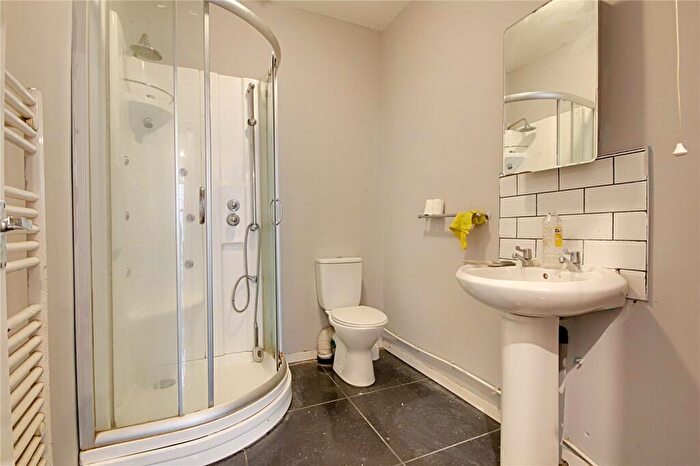3 Bedroom Terraced House For Sale In Norfolk Road, Enfield, EN3