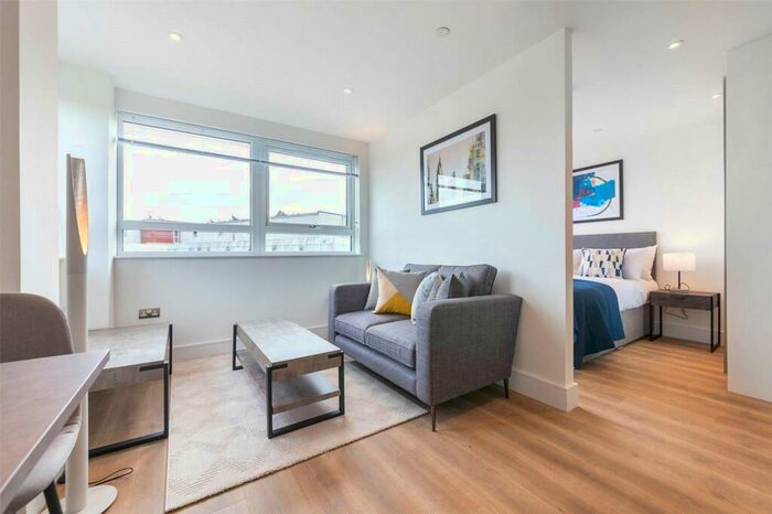 Apartment To Rent In Wood Street, East Grinstead, West Sussex, RH19