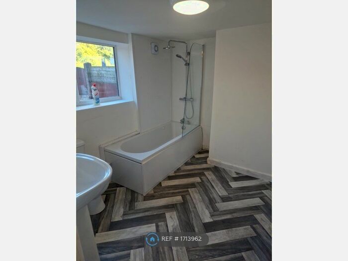 4 Bedroom Terraced House To Rent In New Station Rd Swinton, Rotherham, S64