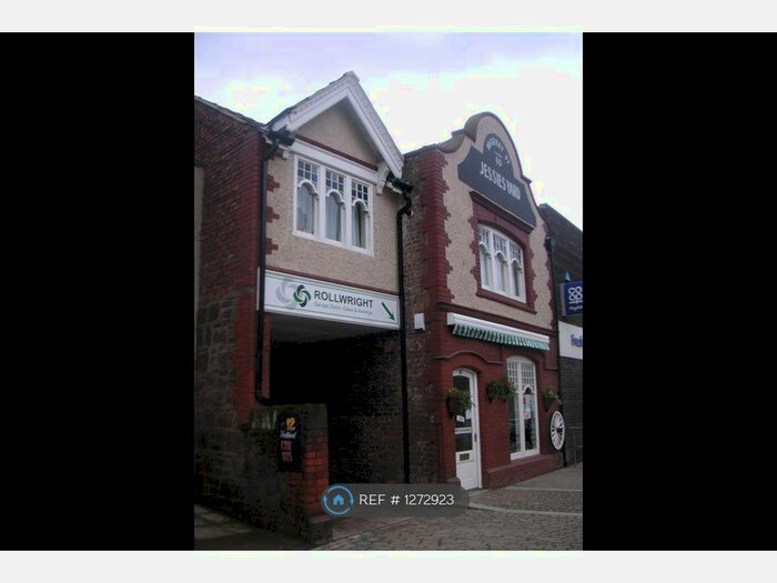 2 Bedroom Flat To Rent In Market St, Wirral CH47