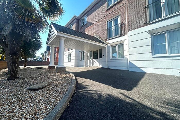 2 Bedroom Flat To Rent In Weymouth, DT3