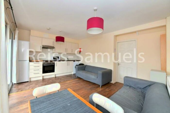 4 Bedroom Terraced House To Rent In Churchward House, Lorrimore Road, London, SE17