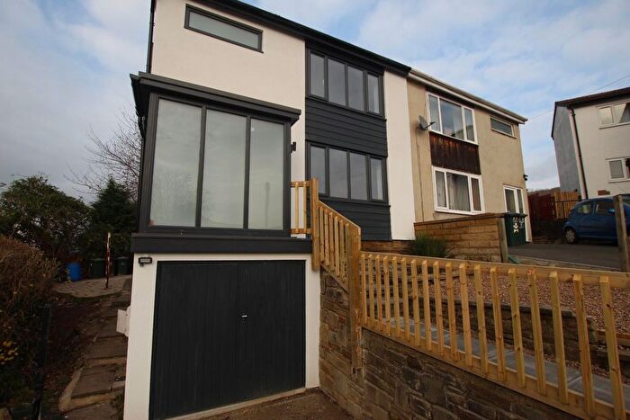 3 Bedroom Property To Rent In Sleningford Rise, Bingley, BD16