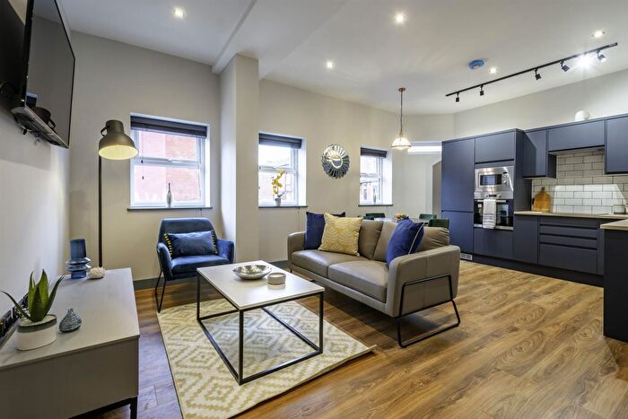 2 Bedroom Flat To Rent In Harold Place, Hyde Park, LS6