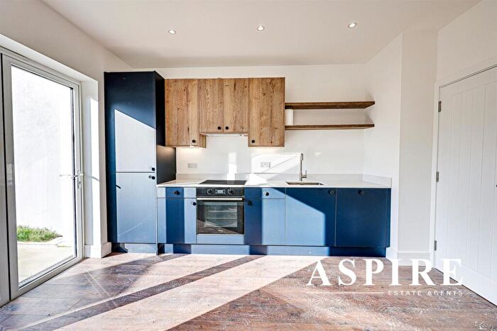 3 Bedroom House For Sale In Westborough Road, Westcliff-On-Sea, SS0