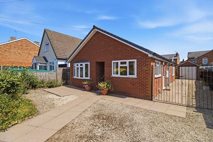 2 Bedroom Bungalow For Sale In Cromwell Road, Malvern, Worcestershire, WR14