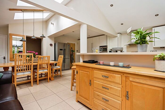 5 Bedroom Semi-Detached House For Sale In St. Johns Road, Farnham, Surrey, GU9