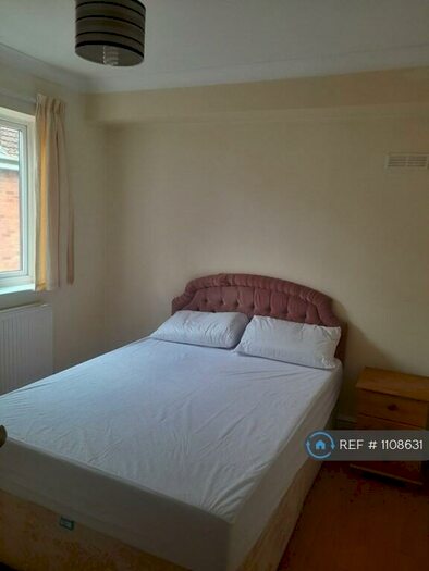 1 Bedroom Flat To Rent In Grange Avenue, Luton, LU4
