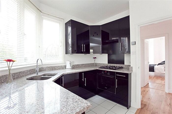 1 Bedroom Flat To Rent In Harold Road, London, N8