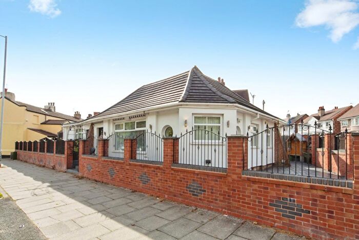 2 Bedroom Bungalow For Sale In Old Chester Road, Bebington, Wirral, Merseyside, CH63