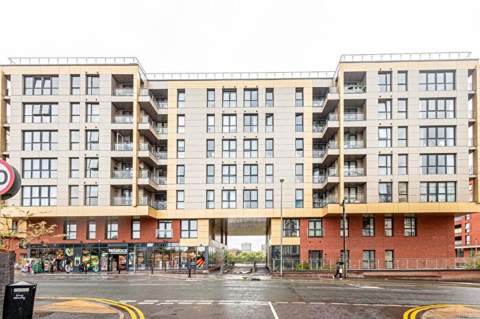 1 Bedroom Apartment To Rent In Adelphi Street, Salford, Greater Manchester, M3