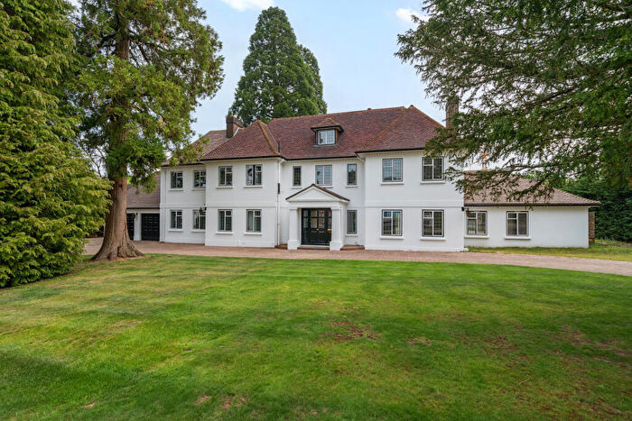 6 Bedroom Detached House For Sale In Forest Ridge, Keston, BR2