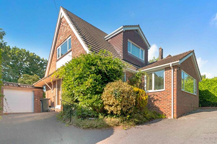 3 Bedroom Detached House For Sale In High Street, Buxted, TN22