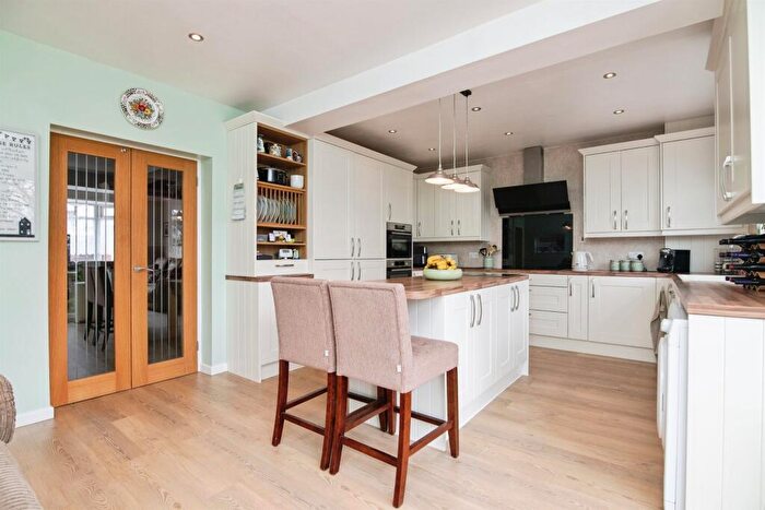 4 Bedroom Semi Detached House For Sale In Prospect Street, Tipton, DY4