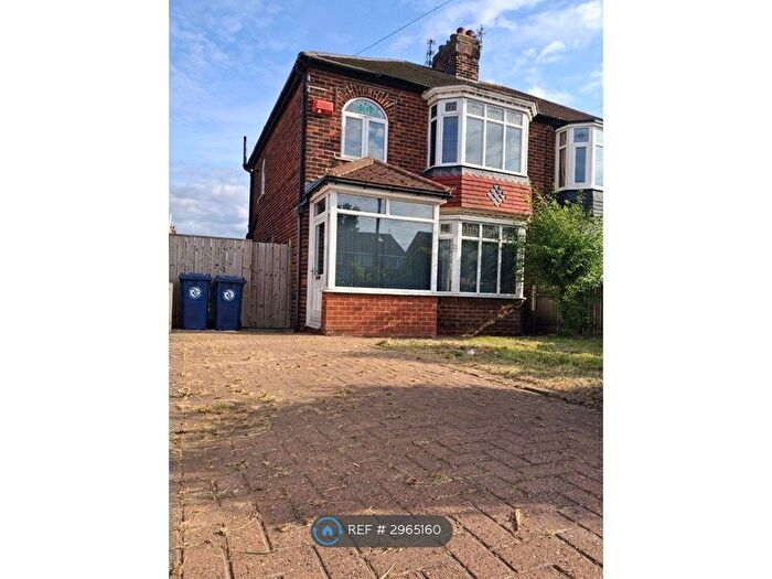 3 Bedroom Semi-Detached House To Rent In Broadway East, Redcar, TS10