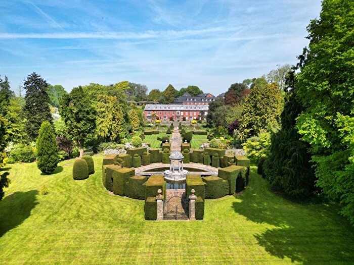 5 Bedroom End Of Terrace House For Sale In Lindridge, Teignmouth, Devon, TQ14