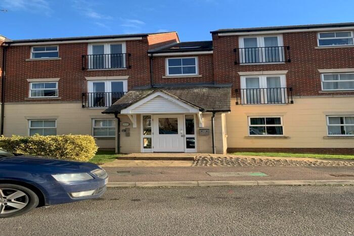 2 Bedroom Flat To Rent In Sandpiper Way, Leighton Buzzard, LU7