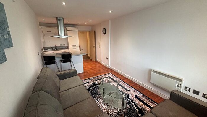 2 Bedroom Apartment To Rent In The Bar, St James Gate, NE1