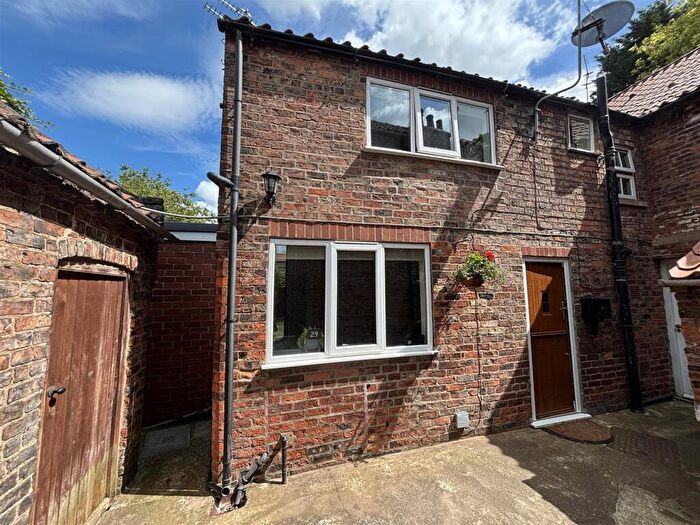 1 Bedroom Terraced House For Sale In Pinfold Street, Howden, DN14