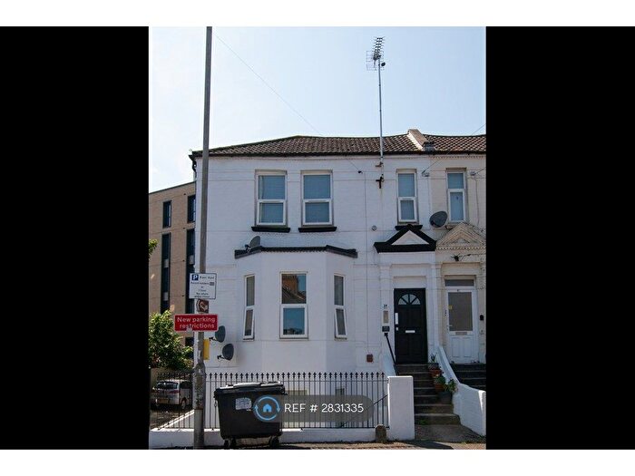 2 Bedroom Flat To Rent In St. Swithuns Road, Bournemouth, BH1
