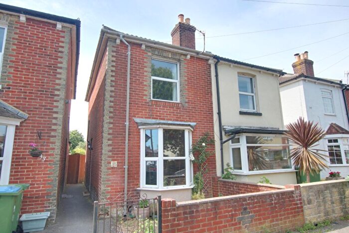 3 Bedroom Semi-Detached House For Sale In St Denys, Southampton, SO17