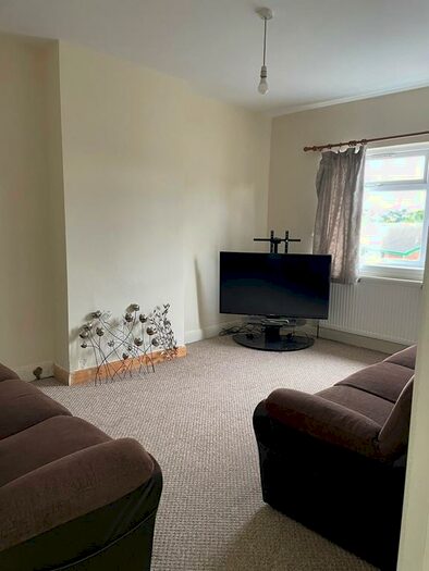 1 Bedroom Flat To Rent In Pottery Road, Oldbury, Birmingham, West Midlands, B68