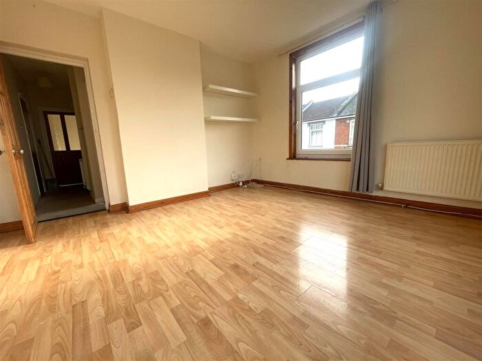 1 Bedroom Flat For Sale In Brookfield Road, Portsmouth, PO1