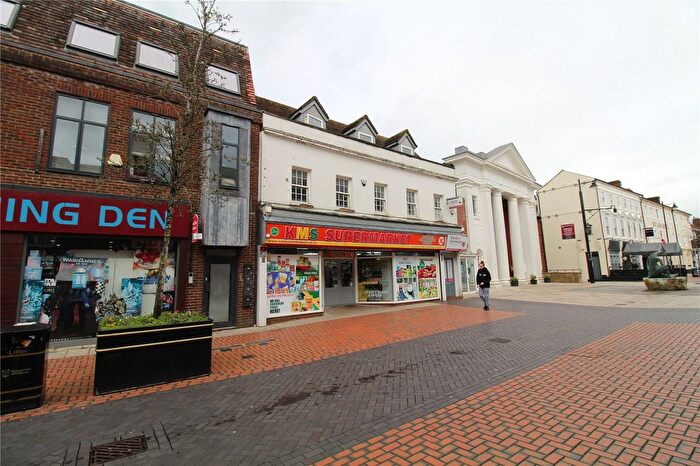 2 Bedroom Flat For Sale In London Street, Basingstoke, Hampshire, RG21