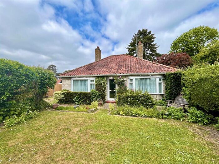 2 Bedroom Detached Bungalow For Sale In Jays Green, Harleston, IP20