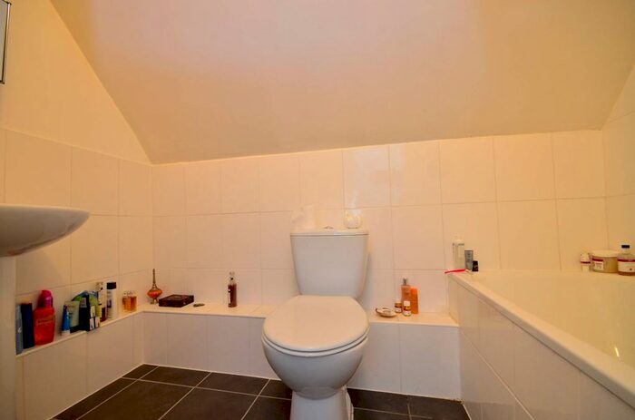 Studio To Rent In Mount View Road, Crouch End, London, N4