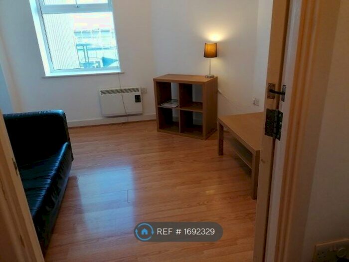 1 Bedroom Flat To Rent In Mcilroys Building, Reading, RG1