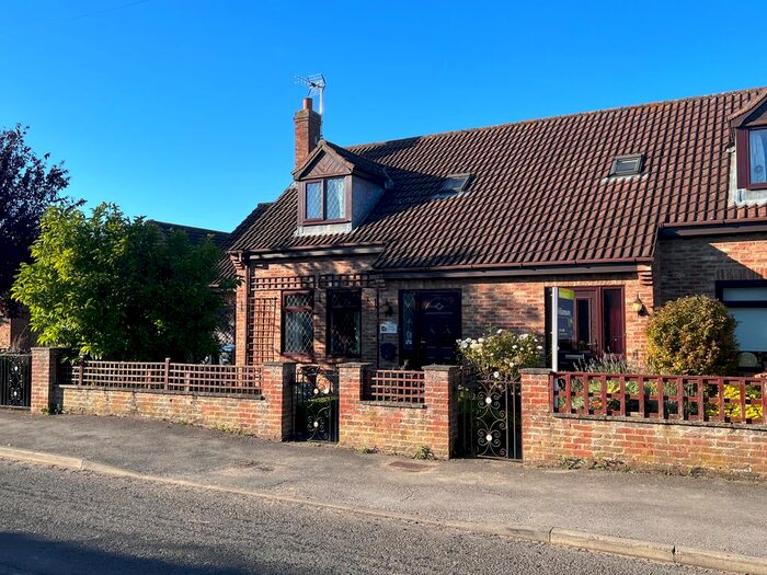 2 Bedroom Cottage For Sale In North Back Lane, Stillington, York, YO61