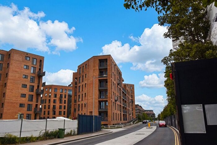 2 Bedroom Flat To Rent In Victoria Road, Pyramid House, TN23