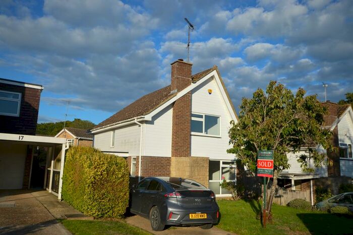 3 Bedroom Semi-Detached House To Rent In Birch Drive, Billingshurst, RH14