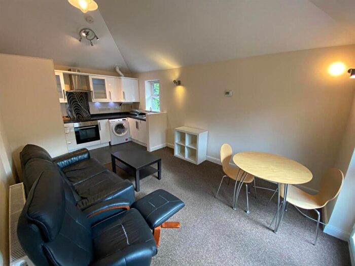 2 Bedroom Apartment To Rent In Clarendon Mews, Clarendon Street, Earlsdon, Coventry, CV5