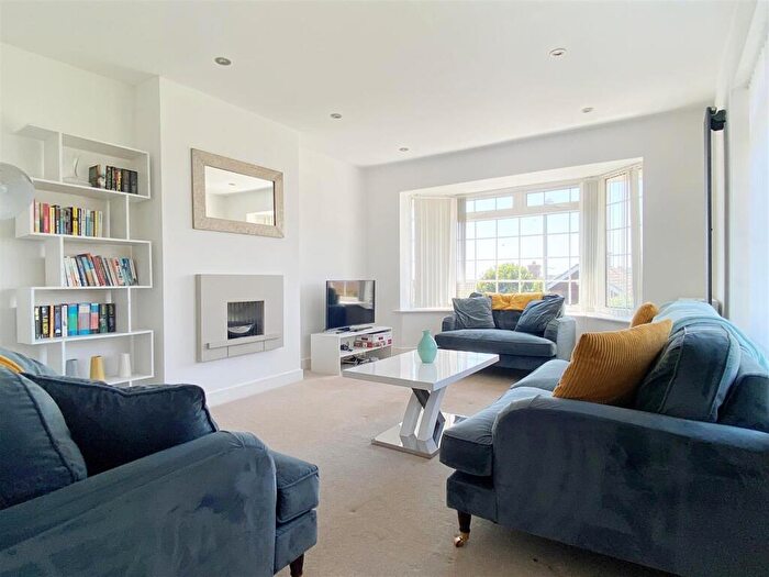 5 Bedroom Detached House To Rent In Desmond Way - Spacious & Modern, BN2