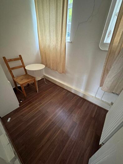 2 Bedroom Flat To Rent In Addison Way, London, NW11
