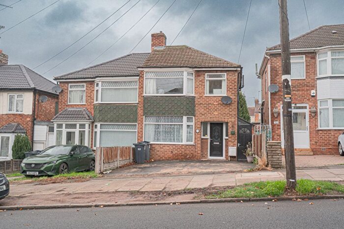 3 Bedroom Semi Detached House For Sale In Rocky Lane, Great Barr, Birmingham, B42