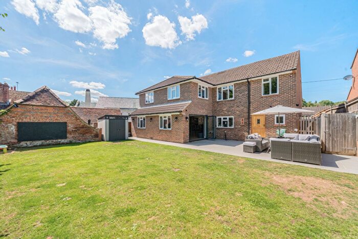 5 Bedroom Detached House For Sale In Woolhampton Hill, Woolhampton, Reading, Berkshire, RG7