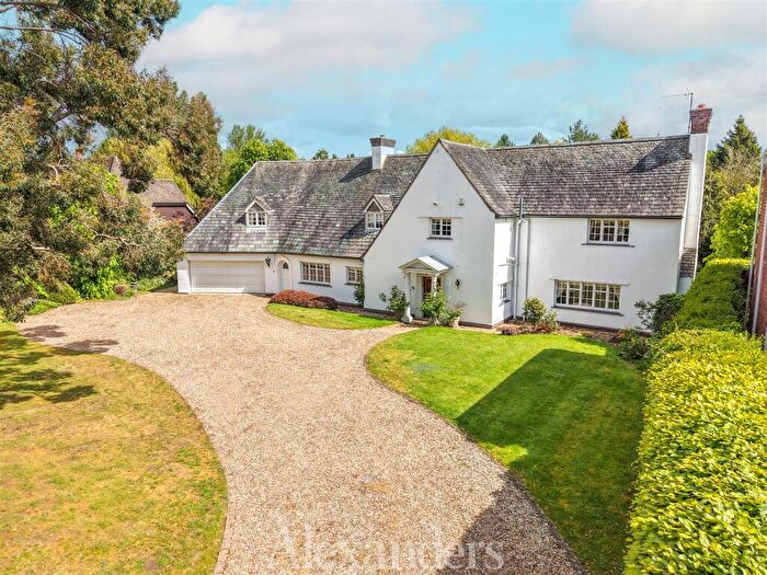 4 Bedroom Detached House For Sale In Links Road, Kirby Muxloe, LE9