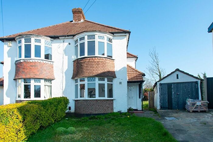 2 Bedroom Semi Detached House For Sale In Warren Drive, Orpington, Kent, BR6