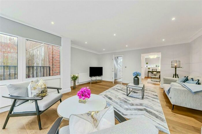 4 Bedroom House To Rent In Harley Road, Swiss Cottage, London, NW3