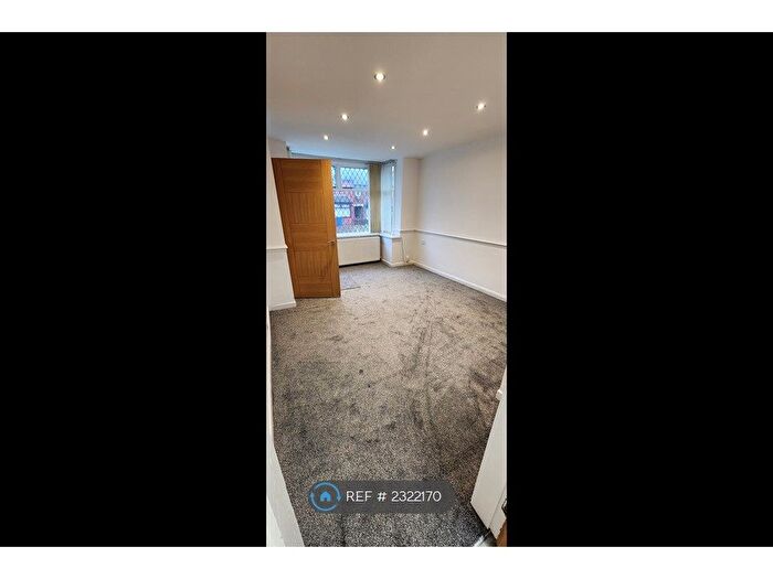 4 Bedroom Terraced House To Rent In Rutland Street, Ashton-Under-Lyne, OL6