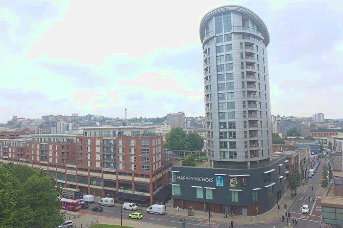 2 Bedroom Flat To Rent In Eclipse, Cabot Circus, Bristol, BS1