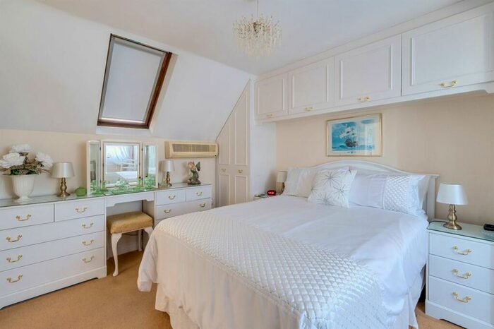 5 Bedroom Detached House For Sale In Barn Road, East Wittering, PO20