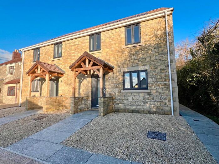 3 Bedroom Semi Detached House To Rent In Brittens Hill, Paulton, BS39