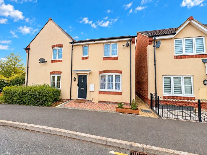3 Bedroom Semi-Detached House For Sale In Cranesbill Road, Melksham, SN12